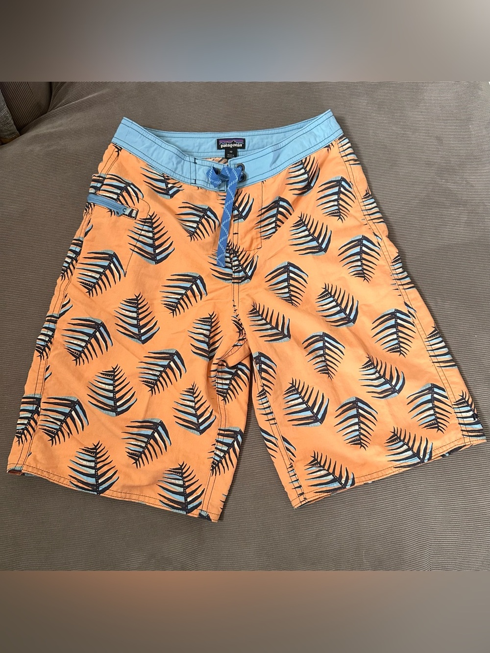 Boy's Patagonia Wavefarer Regular Fit 50+ UPF Boardshorts Swim Size 12